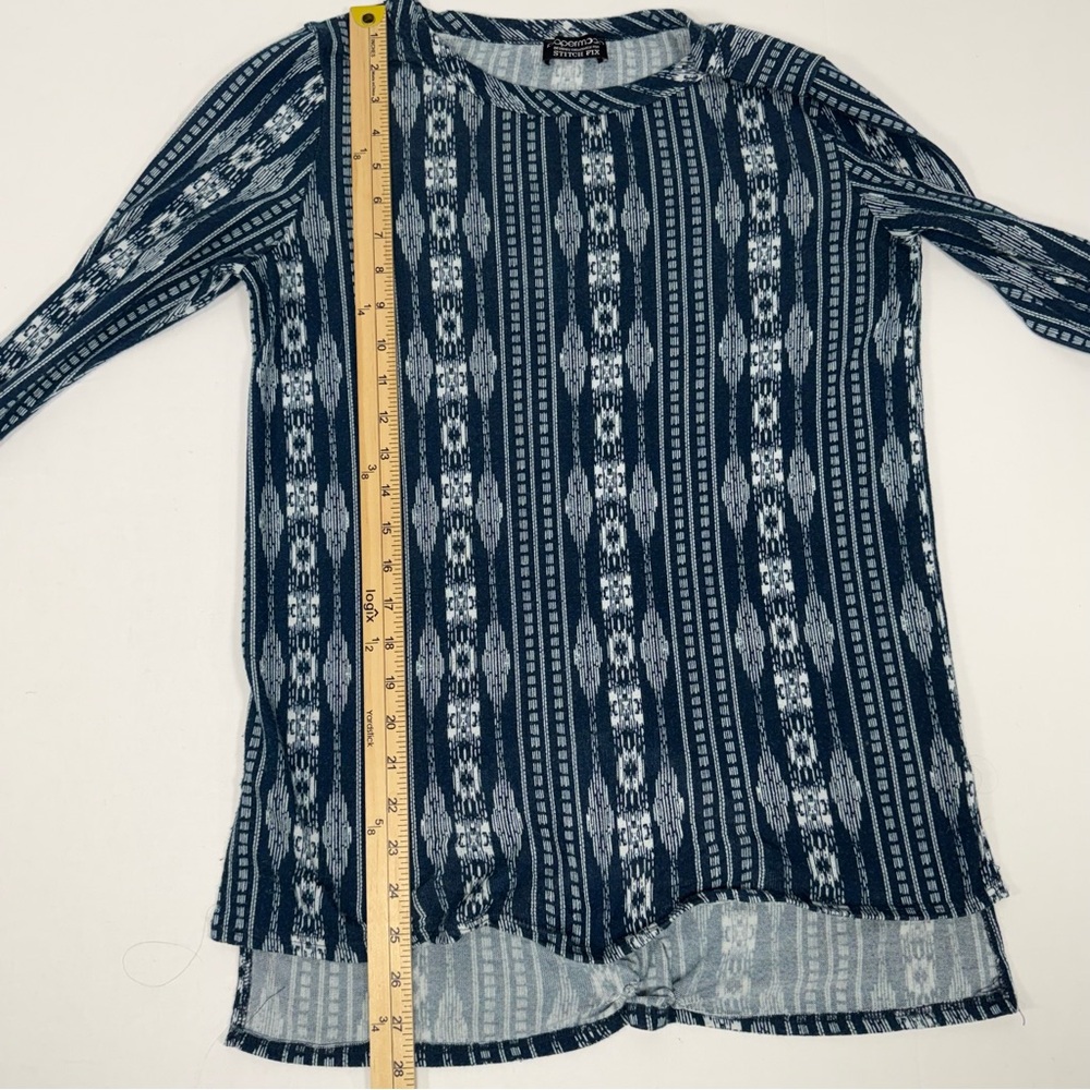 Tribal Geometric Papermoon Stitch Fix Blue White Knot Front Top M Medium - Picture 6 of 8